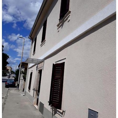 Apartments Vanesa Pula Exterior photo