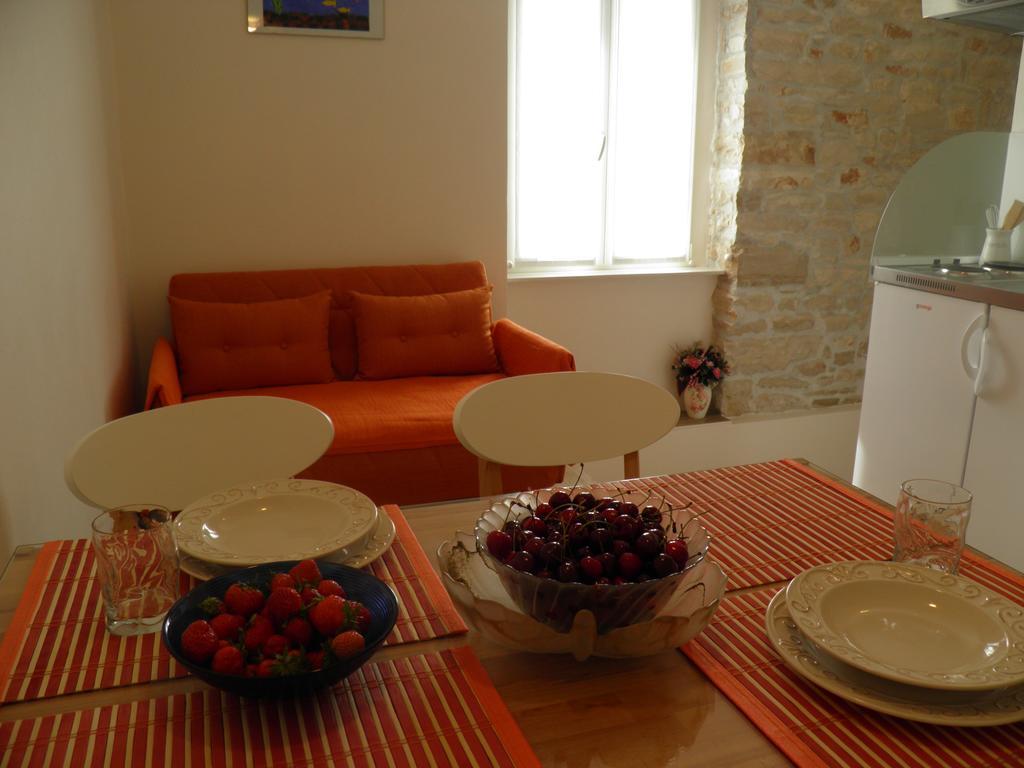 Apartments Vanesa Pula Exterior photo